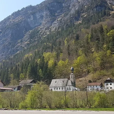 Brunnhaus Schneizlreuth